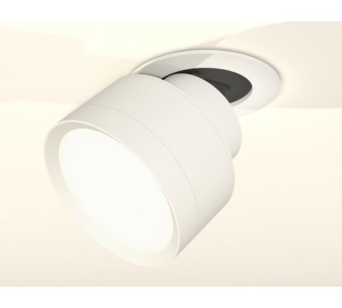 Встраиваемый светильник на штанге Ambrella Light XM8101500 XM Встраиваемый светильник на штанге Ambrella Light XM8101500 XM