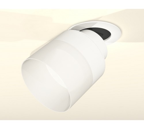 Встраиваемый светильник на штанге Ambrella Light XM8101521 XM Встраиваемый светильник на штанге Ambrella Light XM8101521 XM