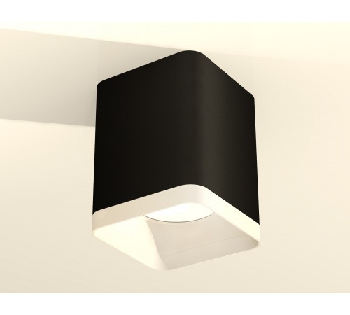 Накладной светильник Ambrella Light XS7813021 XS Накладной светильник Ambrella Light XS7813021 XS