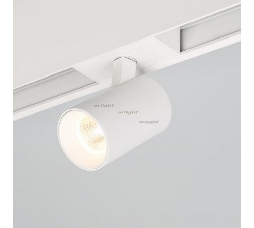 Светильник на штанге Arlight 026965 MAG-SPOT-45-R85-7W Day4000 (WH, 24 deg, 24V) Светильник на штанге Arlight 026965 MAG-SPOT-45-R85-7W Day4000 (WH, 24 deg, 24V)