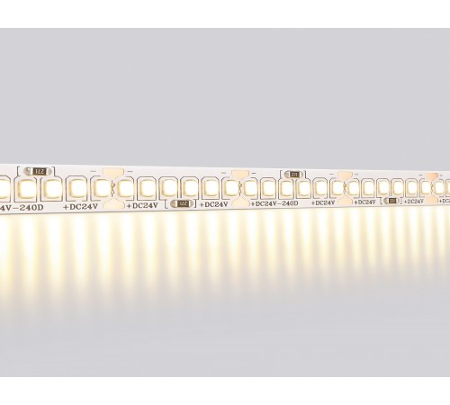 Лента светодиодная Ambrella Light GS3501 GS Лента светодиодная Ambrella Light GS3501 GS