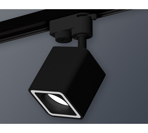 Светильник на штанге Ambrella Light XT7813020 XT Светильник на штанге Ambrella Light XT7813020 XT