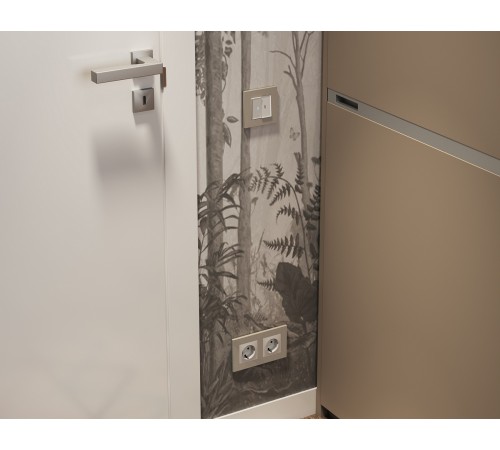 Рамка на 1 пост Ambrella Volt AF250361 Qubi Рамка на 1 пост Ambrella Volt AF250361 Qubi
