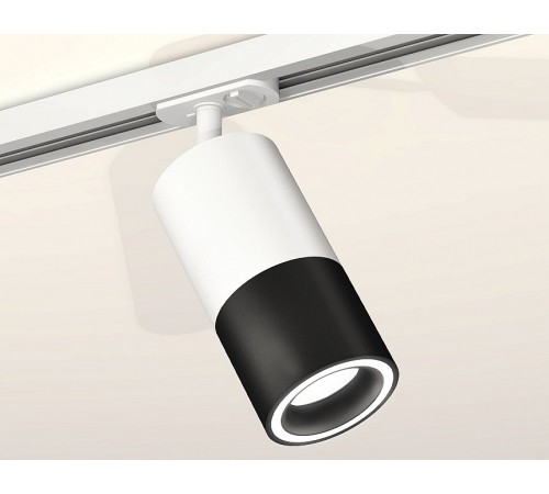 Светильник на штанге Ambrella Light XT7402090 XT Светильник на штанге Ambrella Light XT7402090 XT