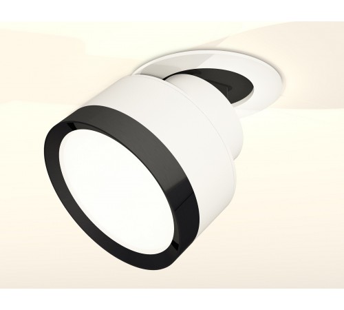 Встраиваемый светильник на штанге Ambrella Light XM8101501 XM Встраиваемый светильник на штанге Ambrella Light XM8101501 XM