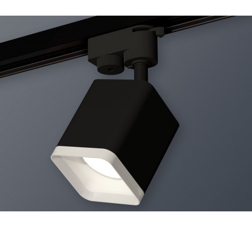 Светильник на штанге Ambrella Light XT7813022 XT Светильник на штанге Ambrella Light XT7813022 XT