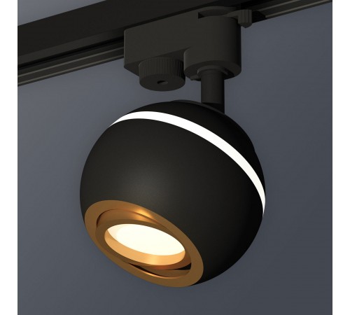 Светильник на штанге Ambrella Light XT1102023 XT Светильник на штанге Ambrella Light XT1102023 XT