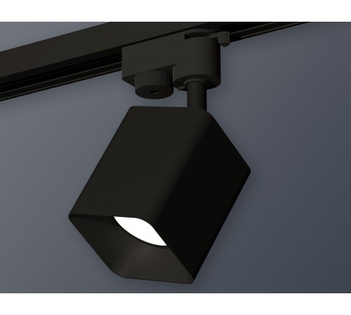 Светильник на штанге Ambrella Light XT7813001 XT Светильник на штанге Ambrella Light XT7813001 XT