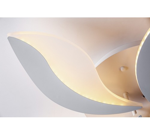 Потолочная люстра Escada 10214/SG (60W) Wind Потолочная люстра Escada 10214/SG (60W) Wind