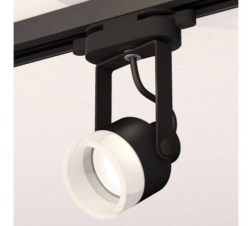 Светильник на штанге Ambrella Light XT6602085 XT Светильник на штанге Ambrella Light XT6602085 XT