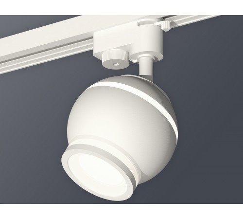 Светильник на штанге Ambrella Light XT1101040 XT Светильник на штанге Ambrella Light XT1101040 XT