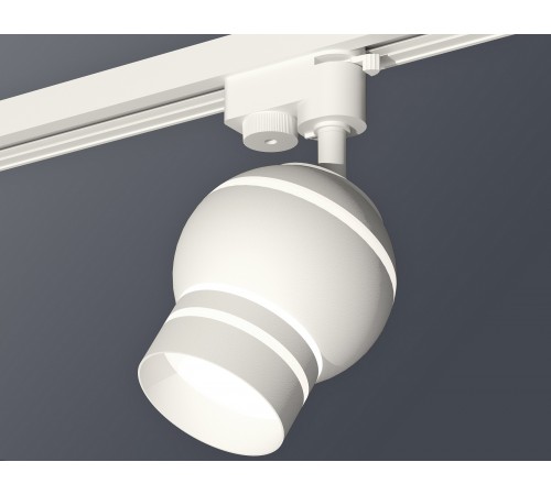 Светильник на штанге Ambrella Light XT1101050 XT Светильник на штанге Ambrella Light XT1101050 XT