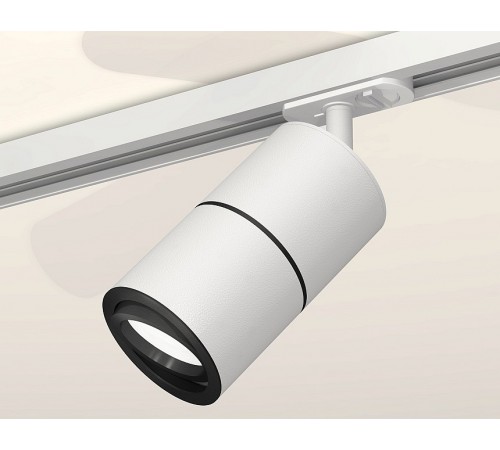 Светильник на штанге Ambrella Light XT7401011 XT Светильник на штанге Ambrella Light XT7401011 XT