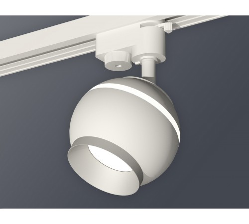 Светильник на штанге Ambrella Light XT1101022 XT Светильник на штанге Ambrella Light XT1101022 XT