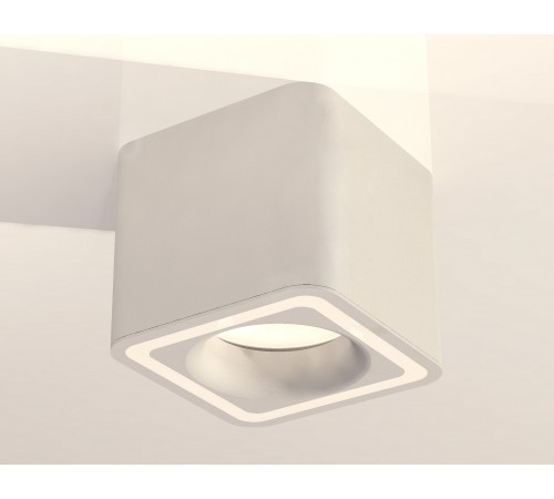 Накладной светильник Ambrella Light XS7805020 XS Накладной светильник Ambrella Light XS7805020 XS