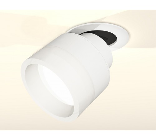 Встраиваемый светильник на штанге Ambrella Light XM8101520 XM Встраиваемый светильник на штанге Ambrella Light XM8101520 XM